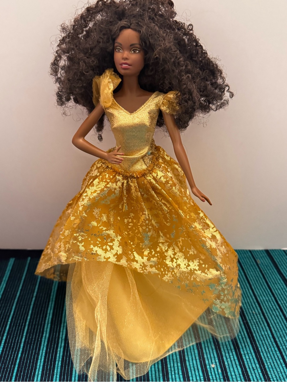 BARBIE Signature Collection - Limited Ed. Holiday Doll AA Brunette Curly 2020